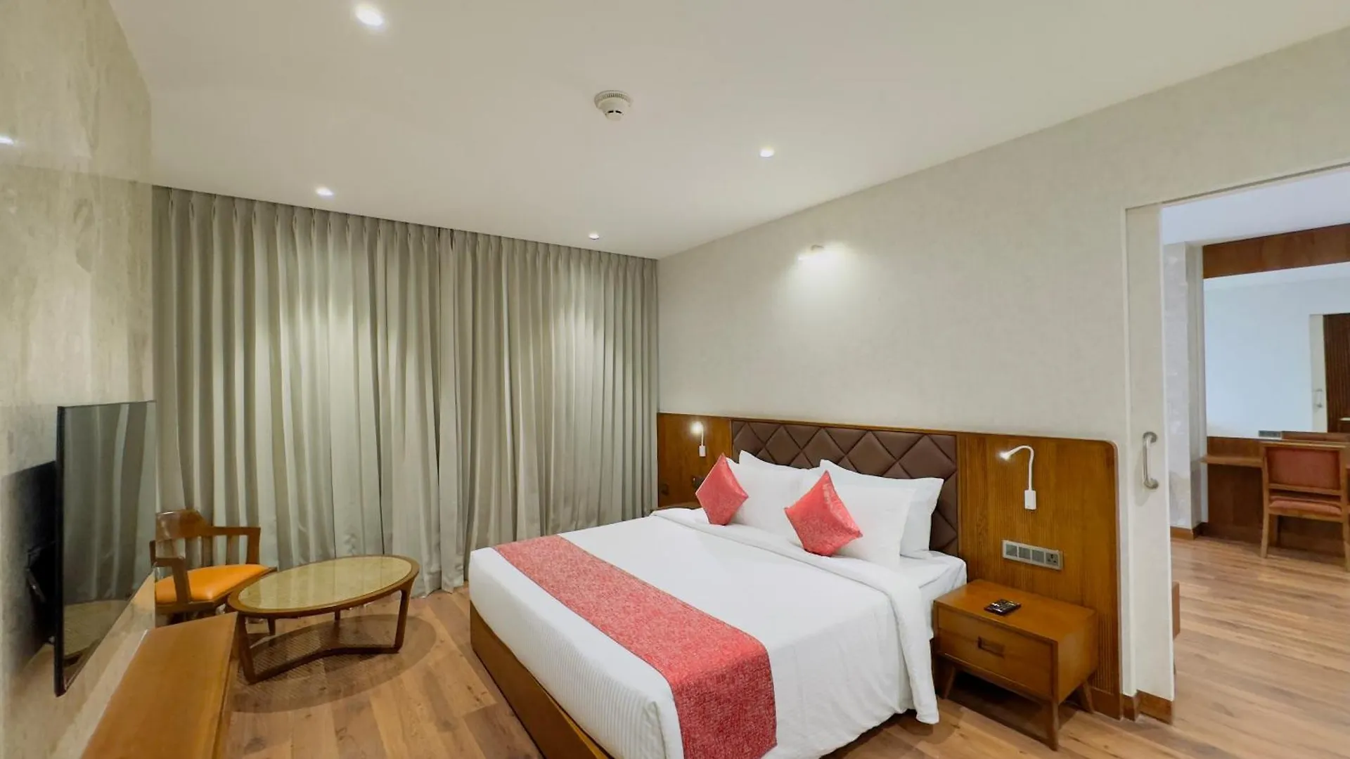Gokulam Grand Kozhikode Otel