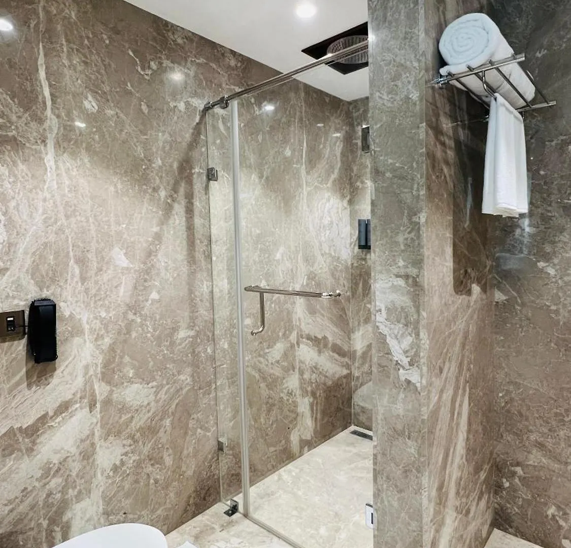Gokulam Grand Kozhikode Otel