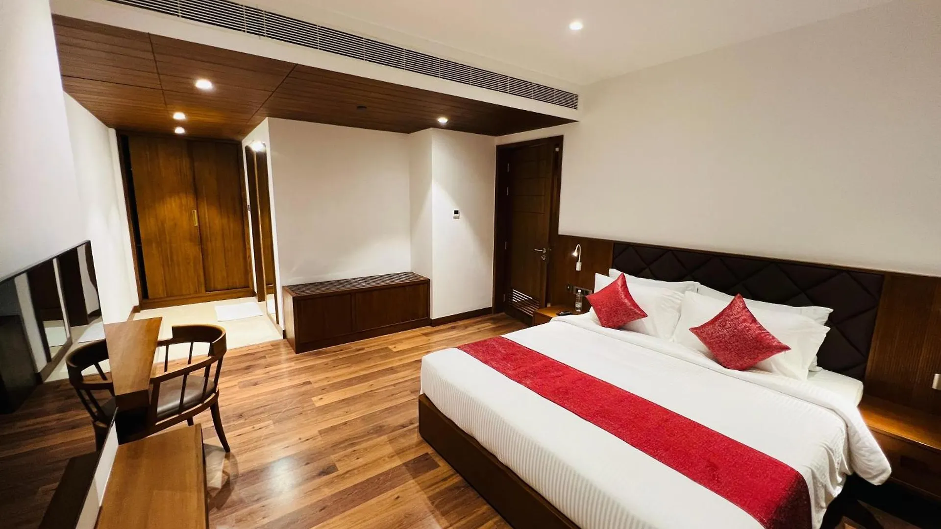Gokulam Grand Kozhikode Otel