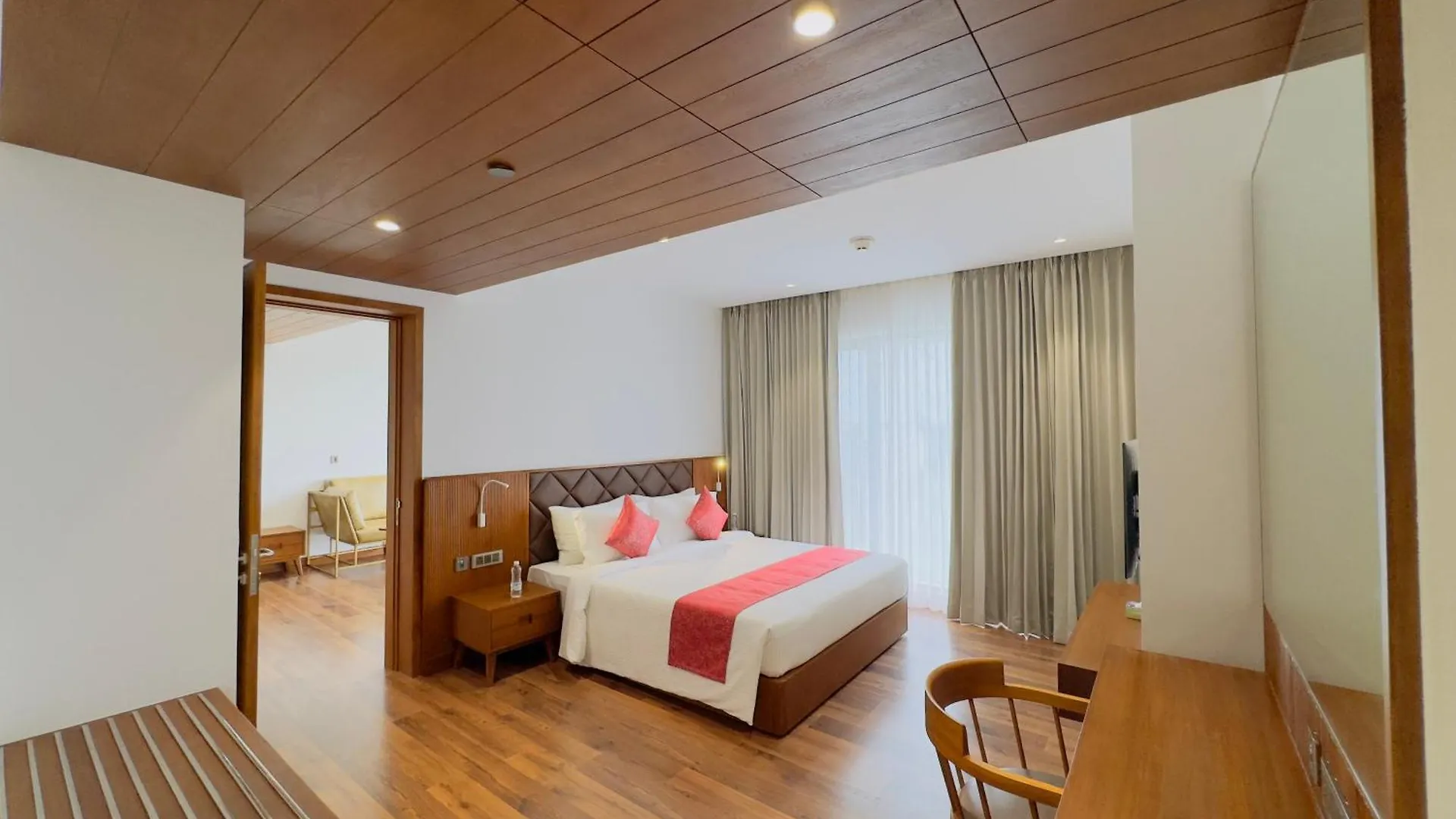 Gokulam Grand Kozhikode Otel 5*,